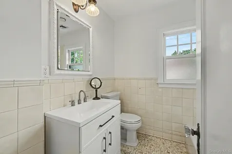 18 Fenimore Drive Harrison NY 10528
