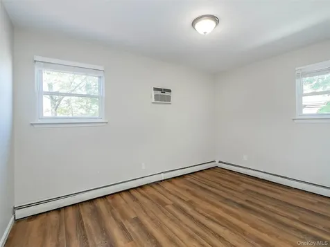 80 Maxwell Avenue Oyster Bay NY 11771