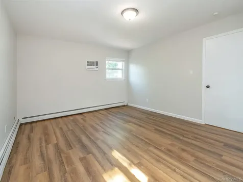 80 Maxwell Avenue Oyster Bay NY 11771