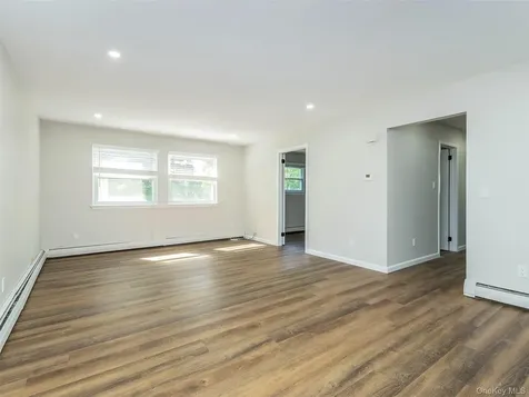 80 Maxwell Avenue Oyster Bay NY 11771