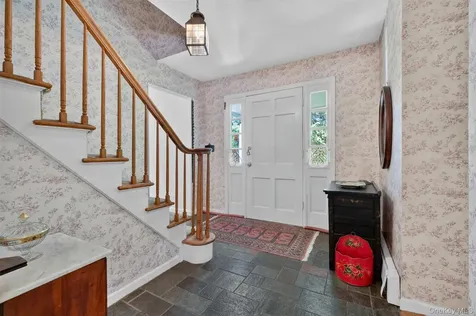 1096 Sunset Street Yorktown Heights NY 10598