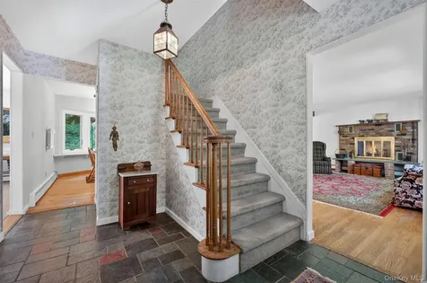 1096 Sunset Street Yorktown Heights NY 10598