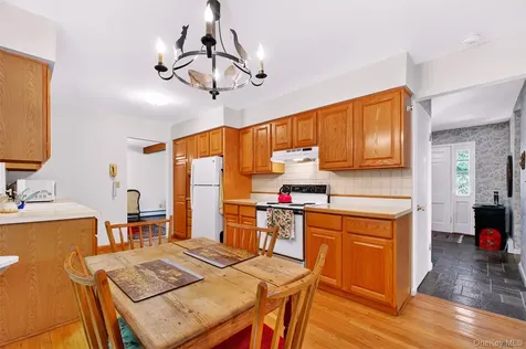 1096 Sunset Street Yorktown Heights NY 10598