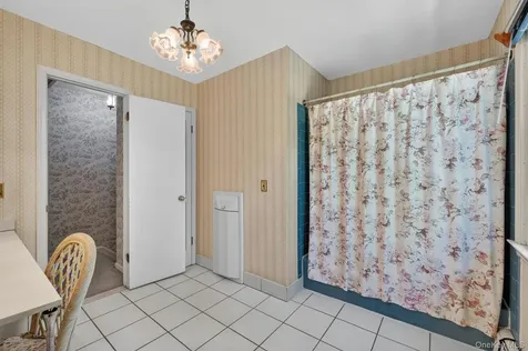 1096 Sunset Street Yorktown Heights NY 10598