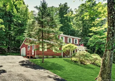 1096 Sunset Street Yorktown Heights NY 10598