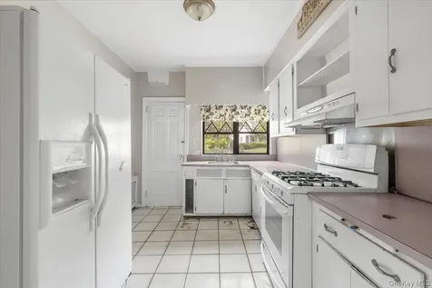 56 Northfield Road New Rochelle NY 10804