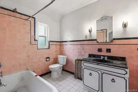 56 Northfield Road New Rochelle NY 10804