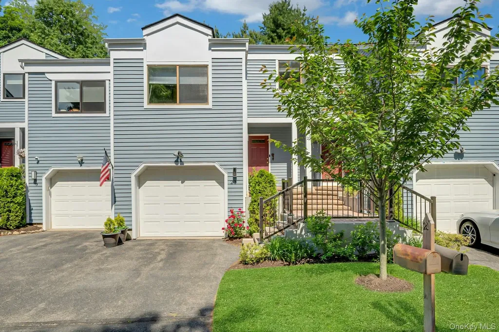 21 Top Of The Ridge Mamaroneck NY 10543