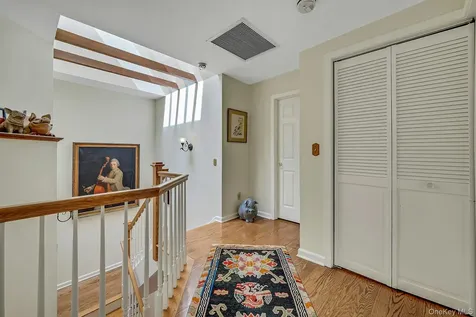21 Top Of The Ridge Mamaroneck NY 10543