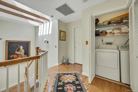 21 Top Of The Ridge Mamaroneck NY 10543