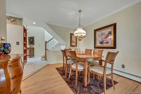 21 Top Of The Ridge Mamaroneck NY 10543