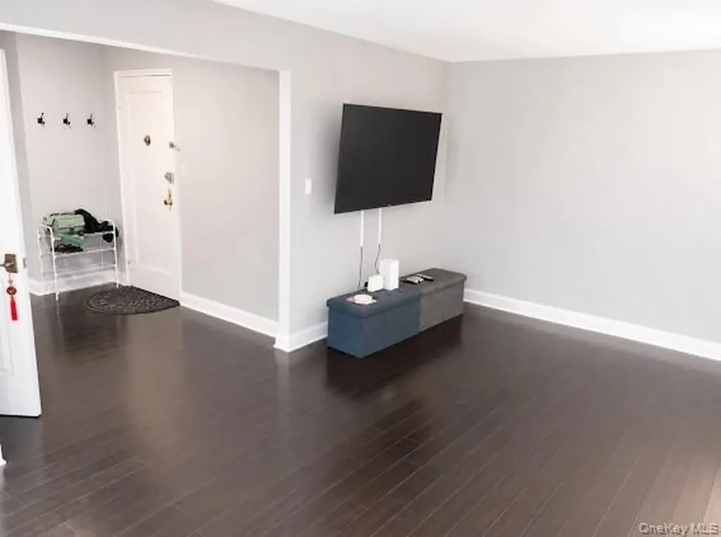 83-83 118th Street Kew Gardens NY 11415