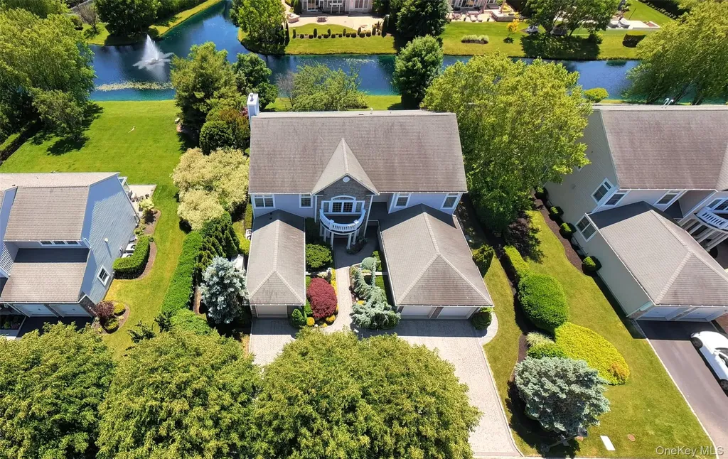 38 Hamlet Woods Drive Saint James NY 11780