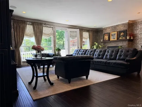 38 Hamlet Woods Drive Saint James NY 11780