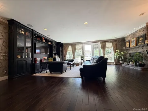 38 Hamlet Woods Drive Saint James NY 11780