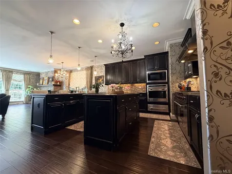 38 Hamlet Woods Drive Saint James NY 11780