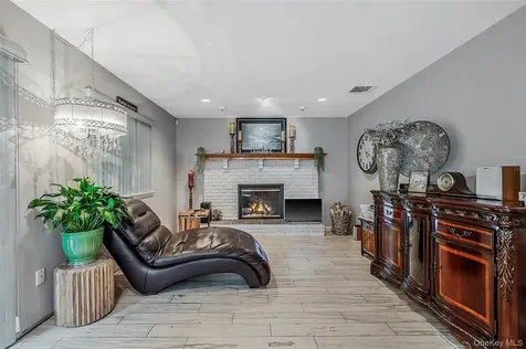 2 Barbara Anne Street Manorville NY 11949
