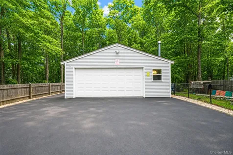 2 Barbara Anne Street Manorville NY 11949