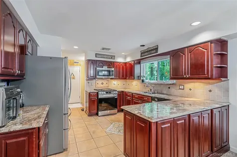 2 Barbara Anne Street Manorville NY 11949