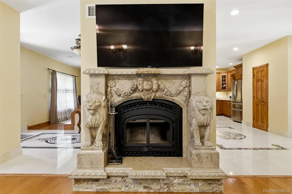 225 Old Willets Path Smithtown NY 11787
