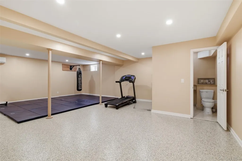 225 Old Willets Path Smithtown NY 11787