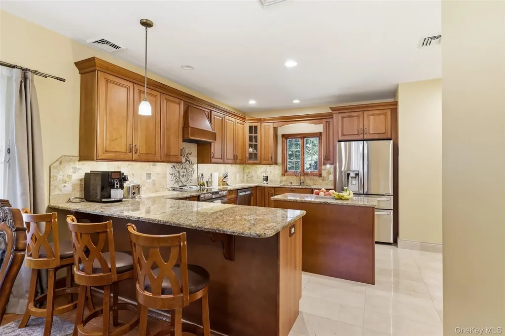 225 Old Willets Path Smithtown NY 11787