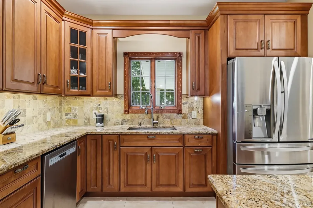 225 Old Willets Path Smithtown NY 11787