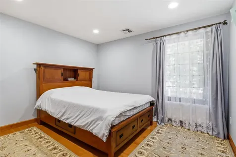 225 Old Willets Path Smithtown NY 11787