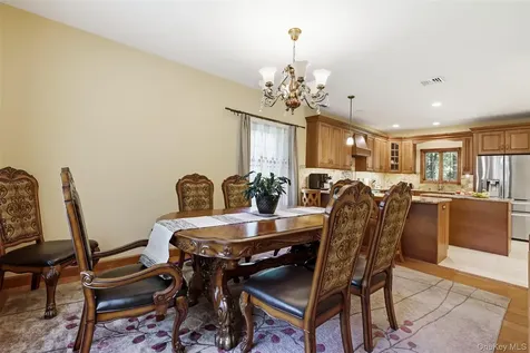 225 Old Willets Path Smithtown NY 11787