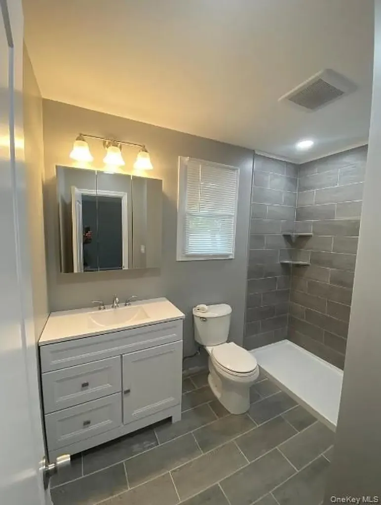 25 Newport Avenue Selden NY 11784