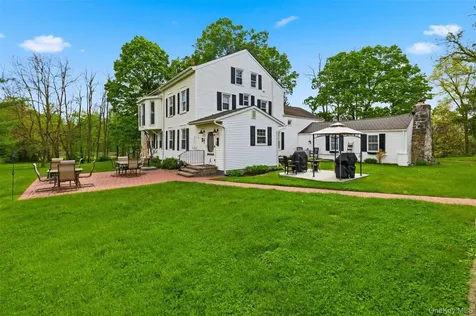 6 Country Club Road Hopewell Junction NY 12533