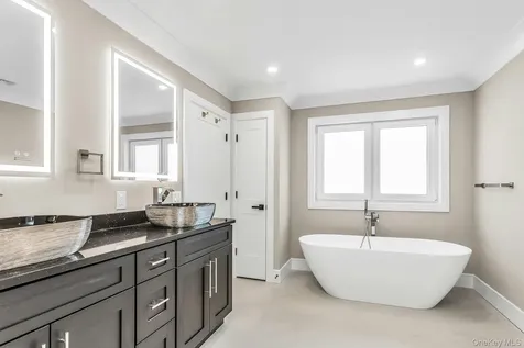 118 W Cherry Street Hicksville NY 11801
