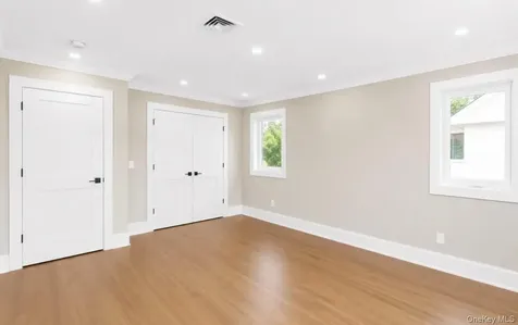 118 W Cherry Street Hicksville NY 11801