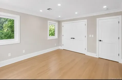 118 W Cherry Street Hicksville NY 11801