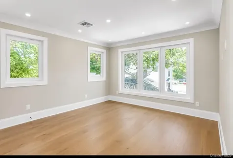 118 W Cherry Street Hicksville NY 11801