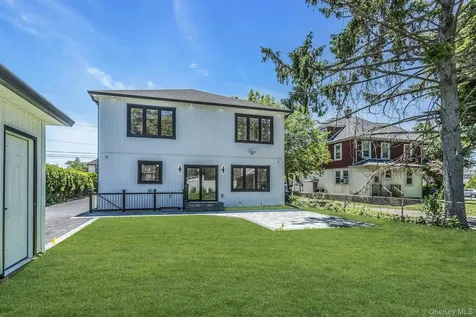 118 W Cherry Street Hicksville NY 11801
