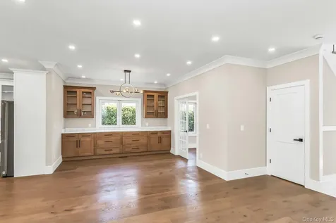 118 W Cherry Street Hicksville NY 11801