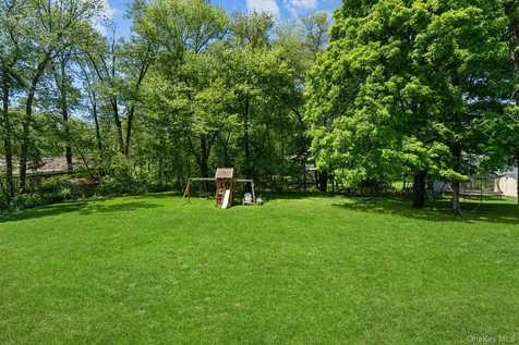 2463 N Pine Grove Court Yorktown Heights NY 10598