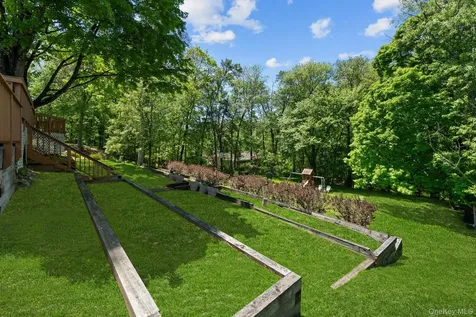 2463 N Pine Grove Court Yorktown Heights NY 10598