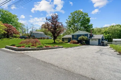 2463 N Pine Grove Court Yorktown Heights NY 10598