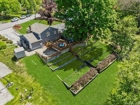 2463 N Pine Grove Court Yorktown Heights NY 10598
