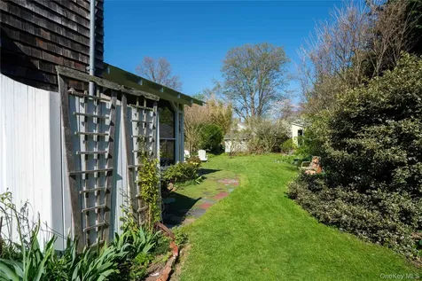 306 6th Street Greenport NY 11944