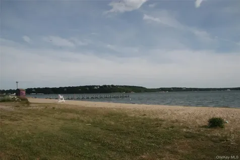 306 6th Street Greenport NY 11944