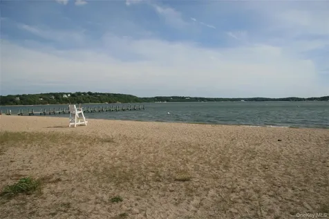 306 6th Street Greenport NY 11944