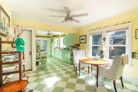 306 6th Street Greenport NY 11944