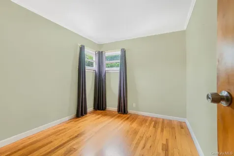 68 Cliff Drive Hicksville NY 11801