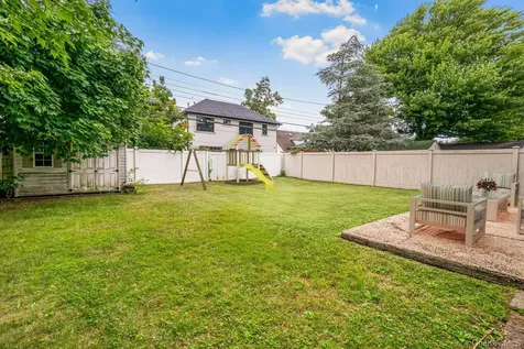 68 Cliff Drive Hicksville NY 11801