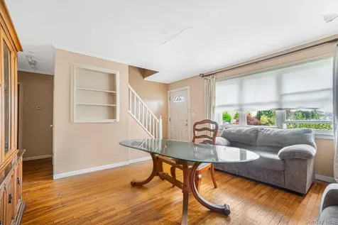 68 Cliff Drive Hicksville NY 11801