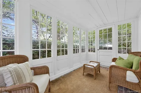 490 Duck Pond Road Locust Valley NY 11560