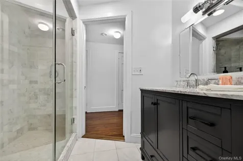 490 Duck Pond Road Locust Valley NY 11560